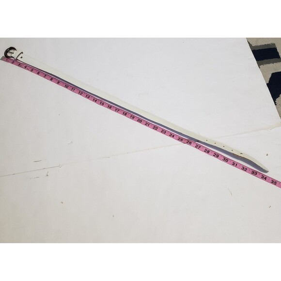 White Belt Silver Buckle Woman 34 inches Unbranded Imperfect - Picture 7 of 9